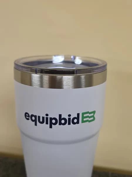 Equipbid Style Insulated Tumbler with Lid - Yeti Style, detail view