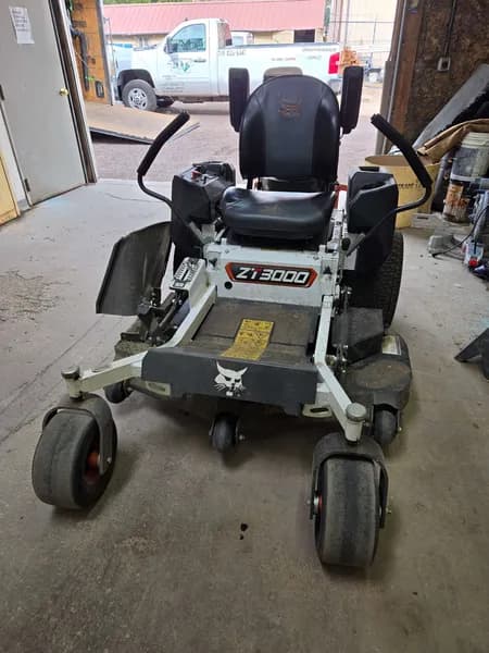 Bobcat Zero Turn Radius Mower w/ Kawasaki Engine. Starts and Runs. 4.6 Hours, side view