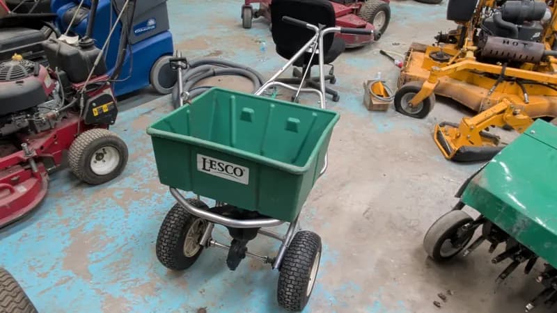 Lesco 80# SS with Deflector Spreader Cart, primary view