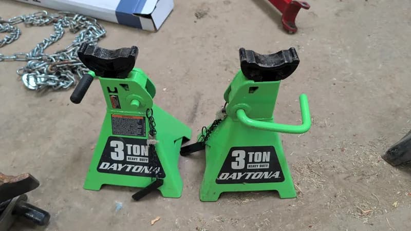 Daytona 3 Ton Heavy Duty Floor Jack (Pair), rear view