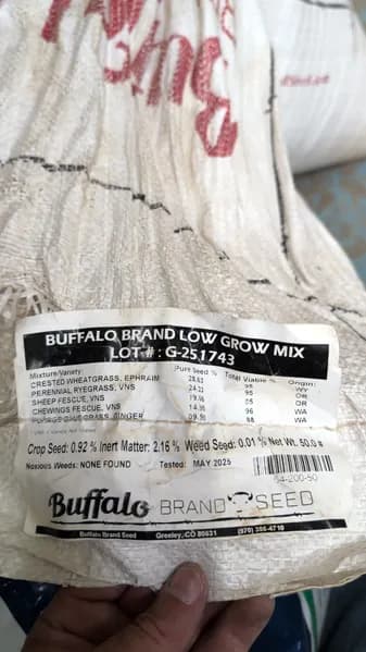 Lesro Seed Starter 4 & Buffalo Brand Low Grow Mix Seeds, rear view