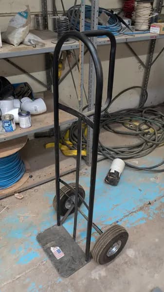 Hand Truck / Dolly w/ Pneumatic Wheels, side view