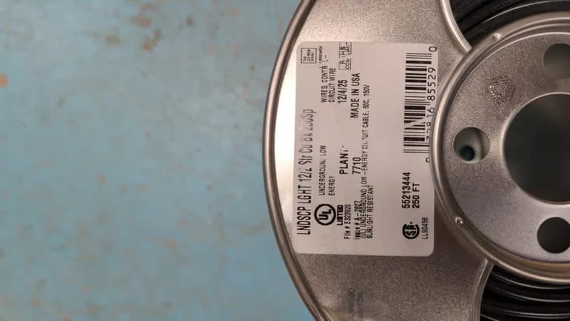 Lindy Light 12/2 SJO Landscape Lighting Wire 250 ft, side view