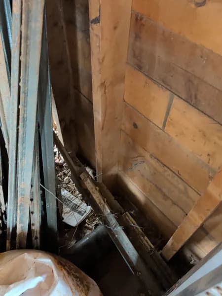 Lot of used T-posts, side view