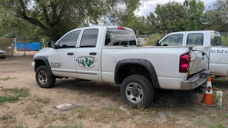 2009 Dodge Ram 2500 Crew Cab Pickup Truck w/ Landscaping Decal - Transmission replaced 2022, detail view