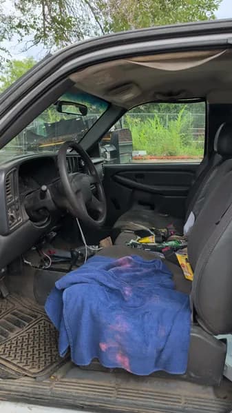 Chevrolet Silverado 2500HD Pickup Truck w/ Tools, view 12