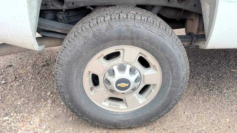 2012 Chevrolet Silverado 2500 HD Single-Cab Pickup Truck, view 10