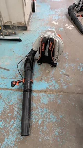 Stihl BR 600X Backpack Leaf Blower w/ Magnum Engine, rear view