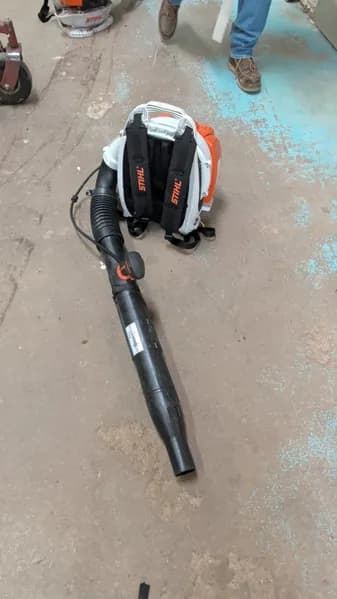 Stihl BR430 Backpack Leaf Blower, rear view