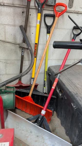 Shovel Set with Red Handles and Wood Shaft (3 Pieces), side view