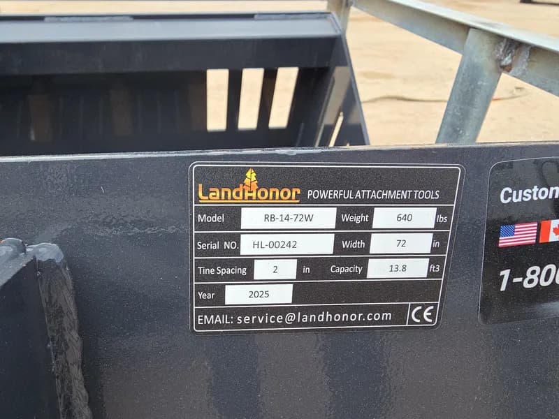 LandHonor 72-inch Skid Steer Rock Bucket RB-14-72W, detail view