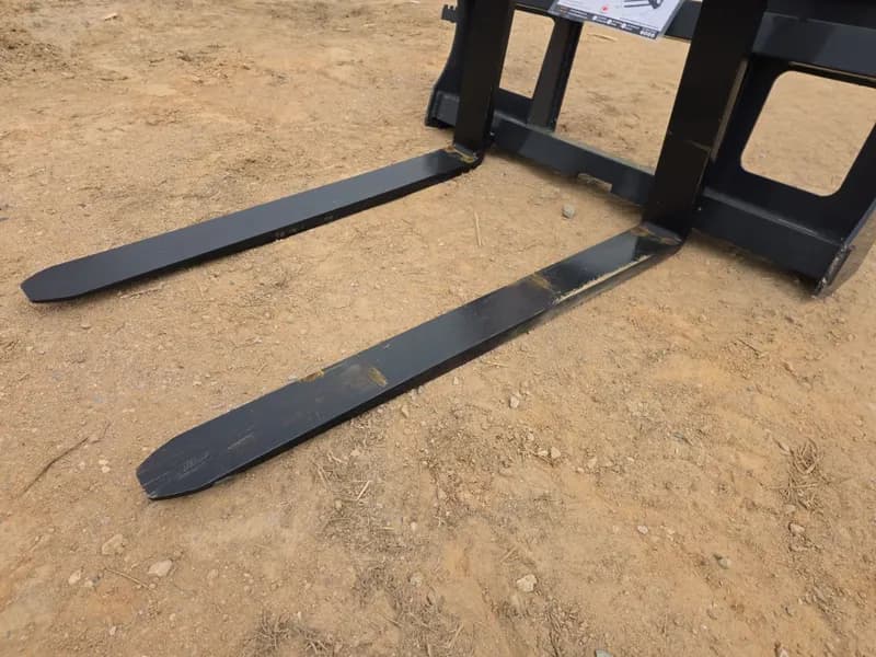LandHonor 42-inch Skid Steer Pallet Fork with Beveled Headache Rack, rear view