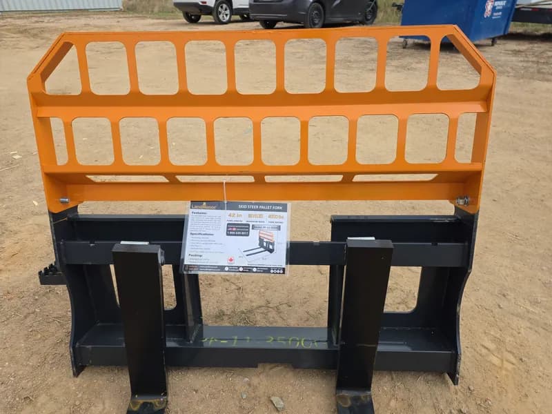LandHonor 42-inch Skid Steer Pallet Fork with Beveled Headache Rack, detail view