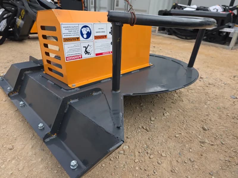 LandHonor ABC-13-125A Skid Steer Articulating Brush Cutter, interior view