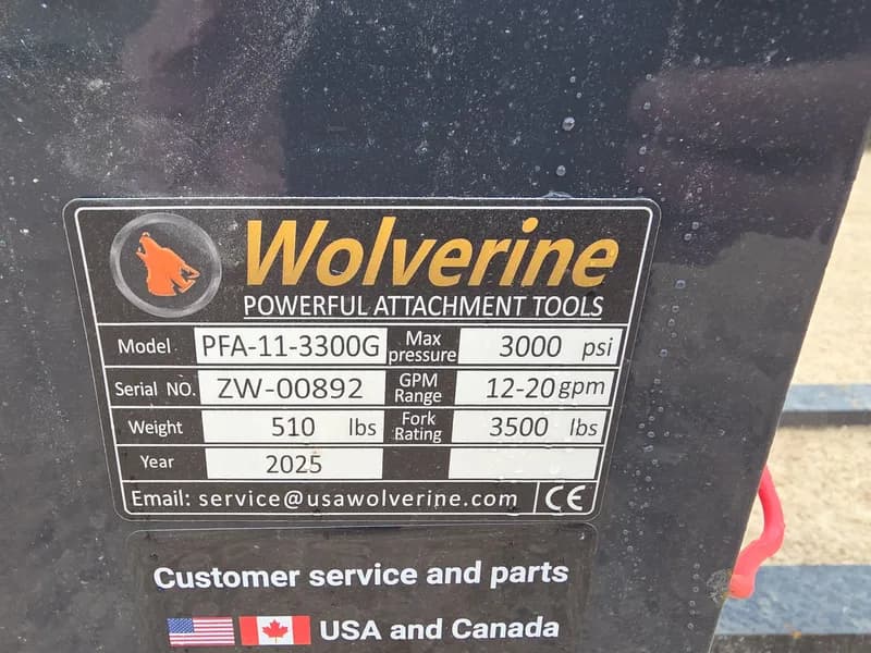 Wolverine PFA-11-3300G Hydraulic Pallet Fork Attachment, detail view