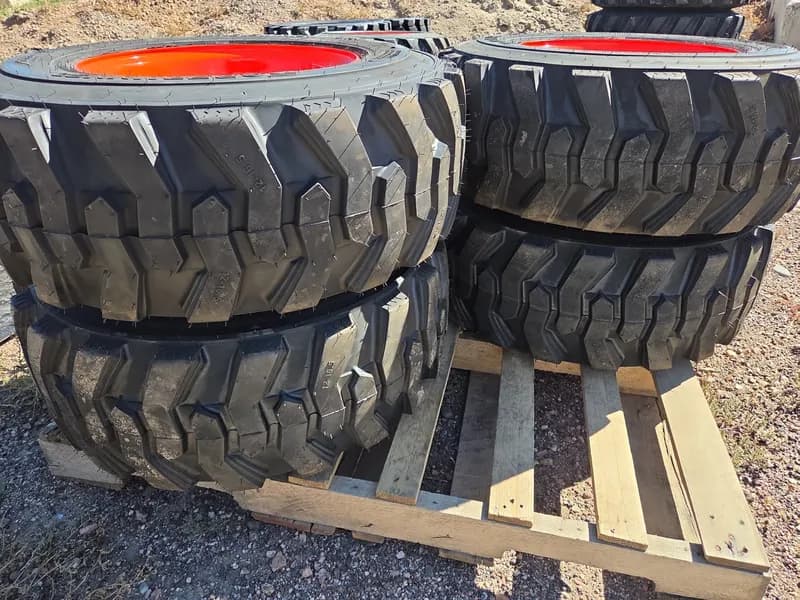 Set of 4 new wheels and tires for Bobcat/Kubota 12-16.5 N.H.S. SKS-1, interior view