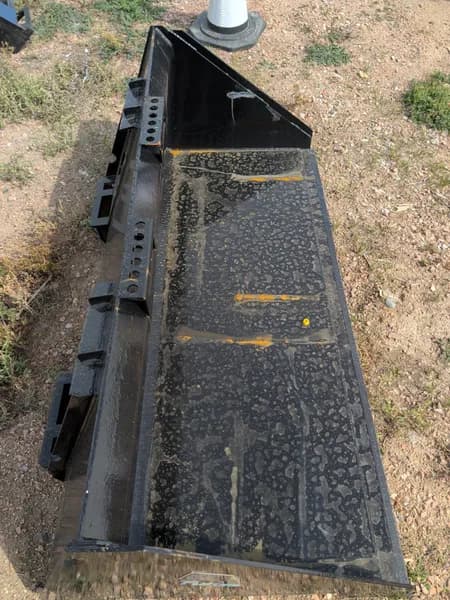 BT67 Universal Black Skid Steer Bucket 67", detail view