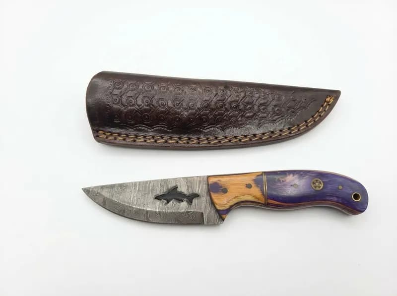 Damascus Steel Fixed Blade Hunting Knife w/ Leather Sheath, primary view