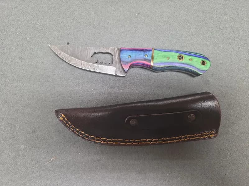 Fixed Blade Knife w/ Bear Cutout Damascus-Pattern Blade & Leather Sheath, rear view